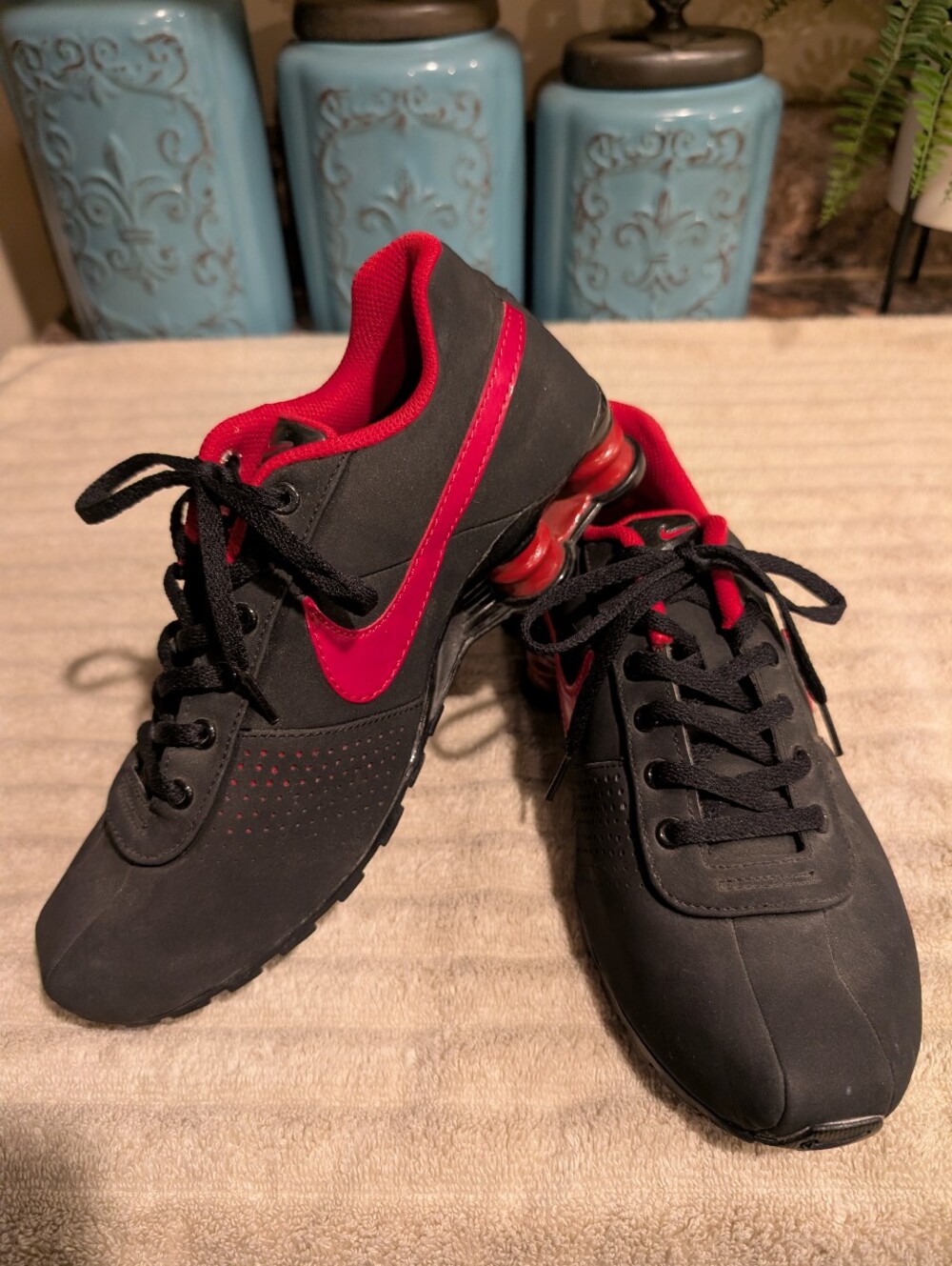 Nike Shox Deliver Running Shoes Youth 7Y Black Red Leather Lace Up Sneaker - Picture 2 of 8